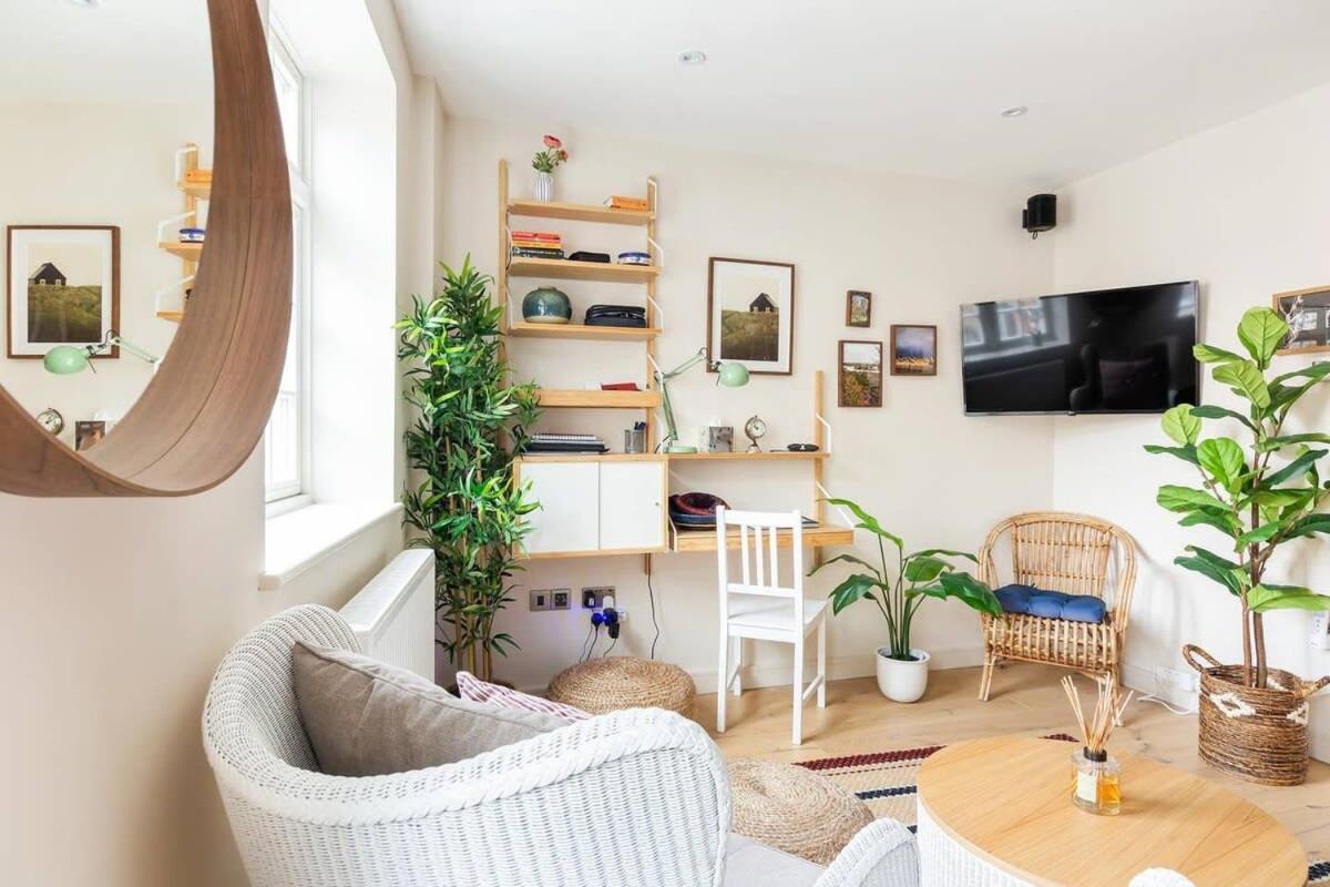 Large Luxury Studio In Heart Of Richmond Richmond  Bagian luar foto
