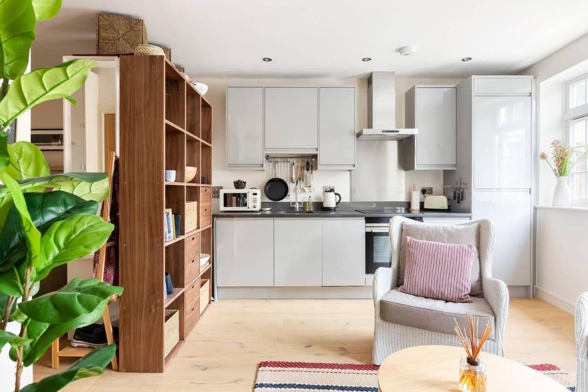 Large Luxury Studio In Heart Of Richmond Richmond  Bagian luar foto